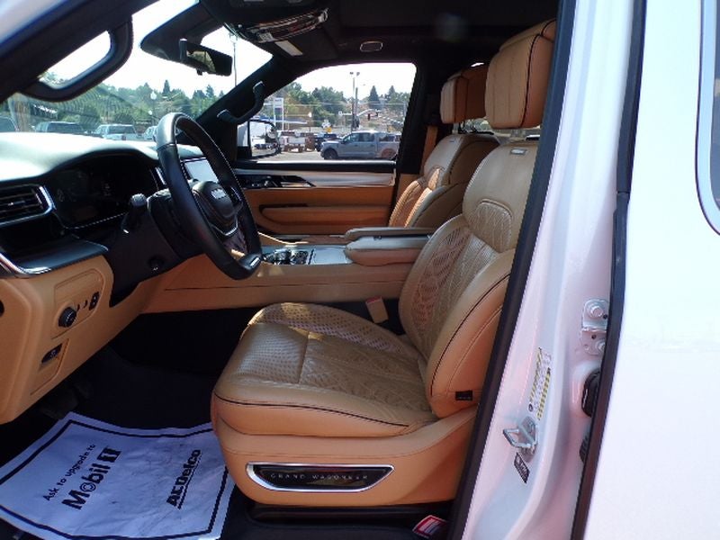 2022 Jeep Grand Wagoneer Series III