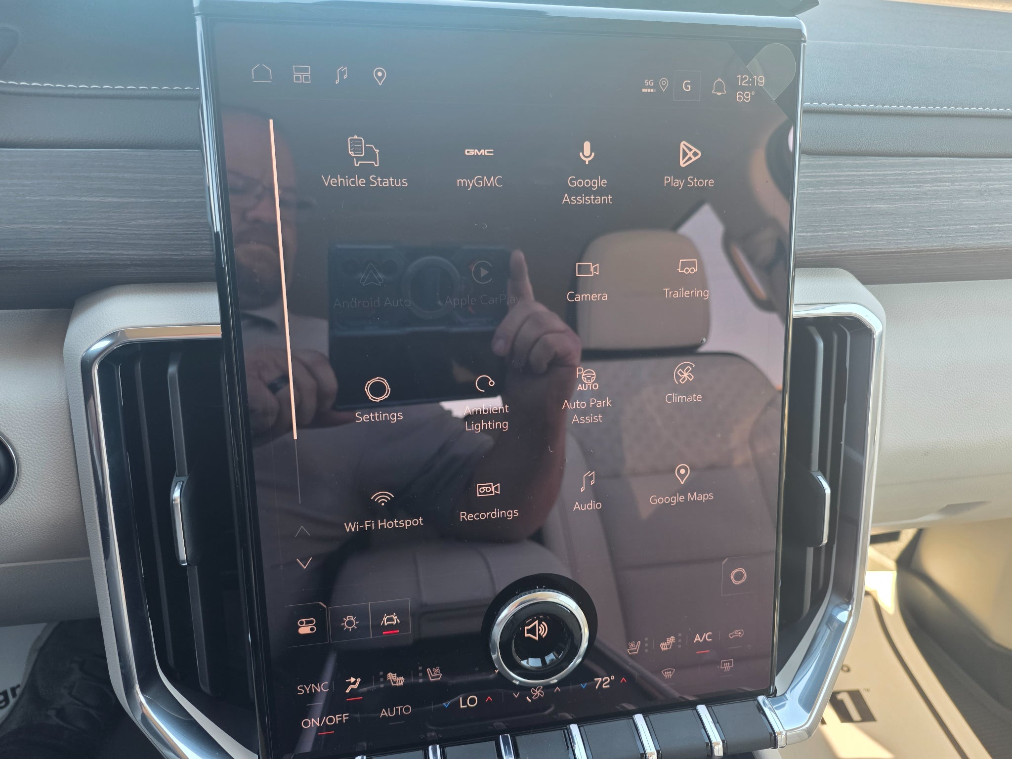 2027 GMC Acadia Denali