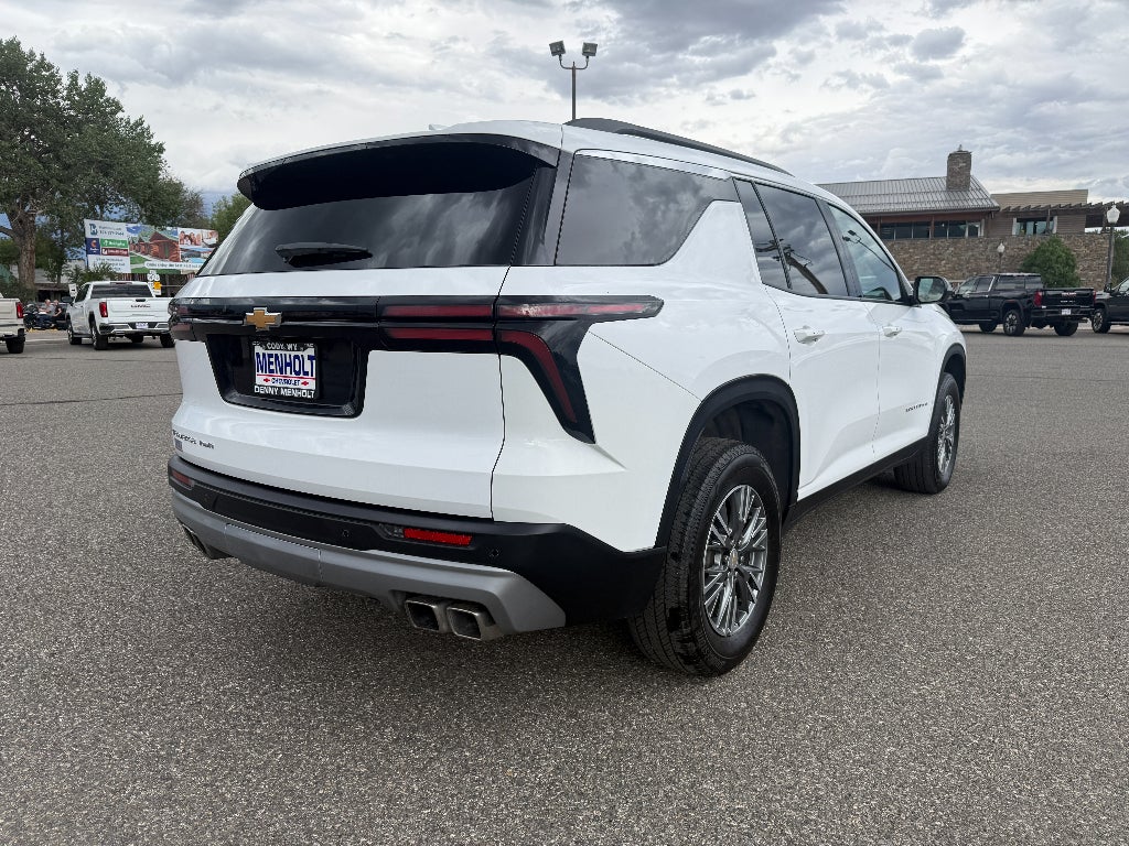 2025 Chevrolet Traverse LT