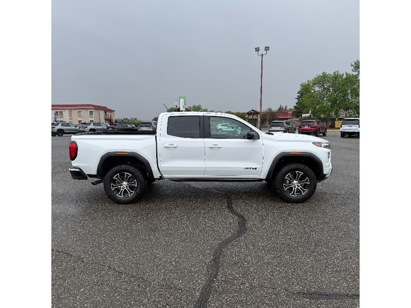 2024 GMC Canyon AT4