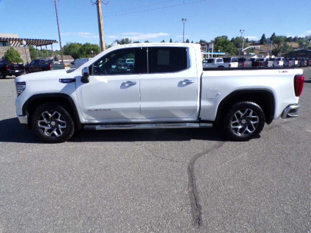 2024 GMC Sierra 1500 SLT