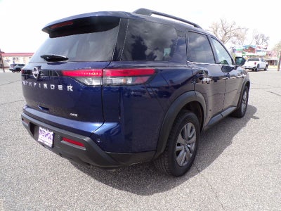 2025 Nissan Pathfinder SV